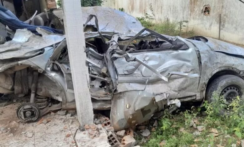 Photo of Grave acidente com mortes e carro destruído